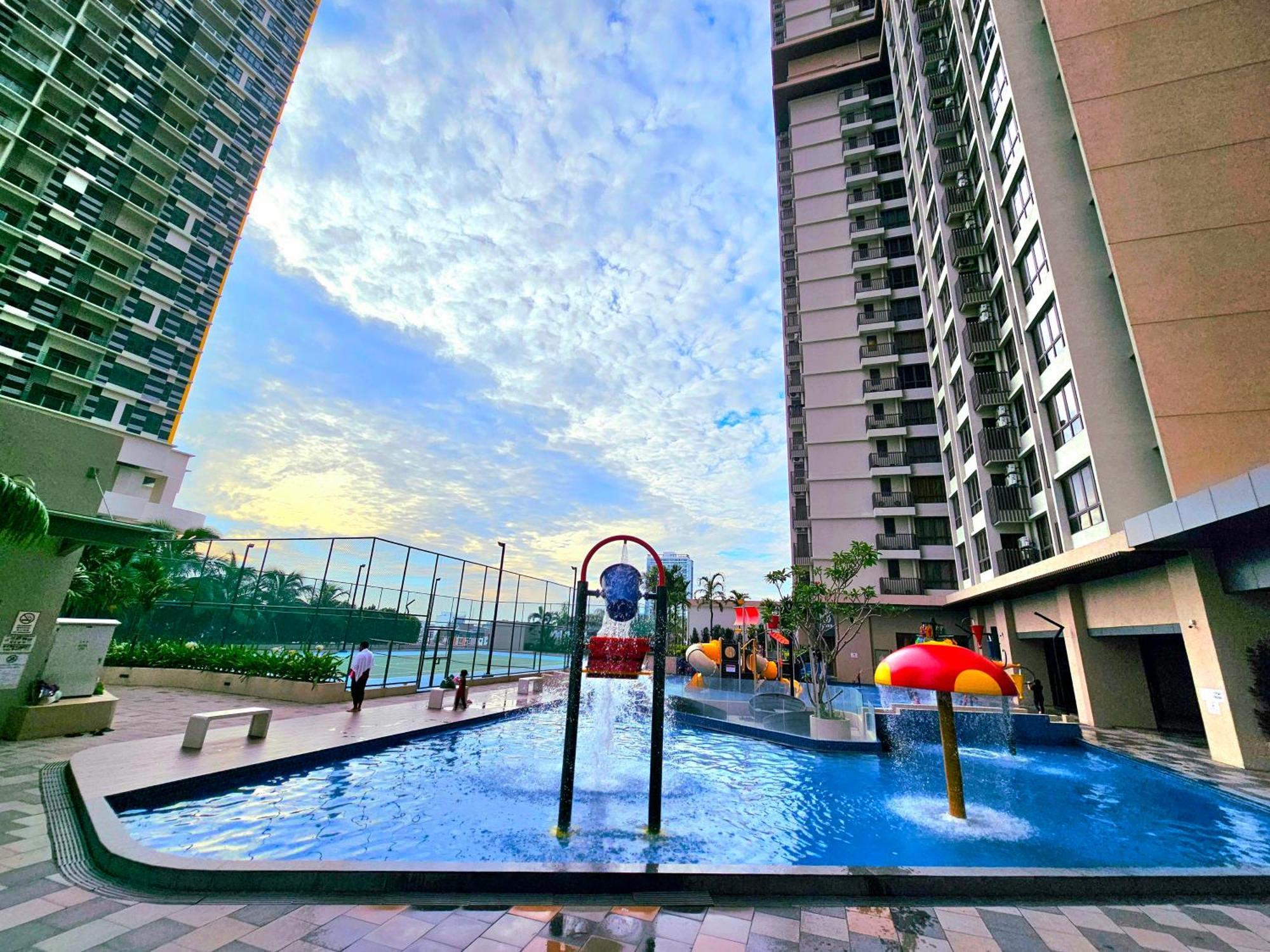 Bali Residence Waterpark Executive Suites Melaka By Ggm Exterior photo