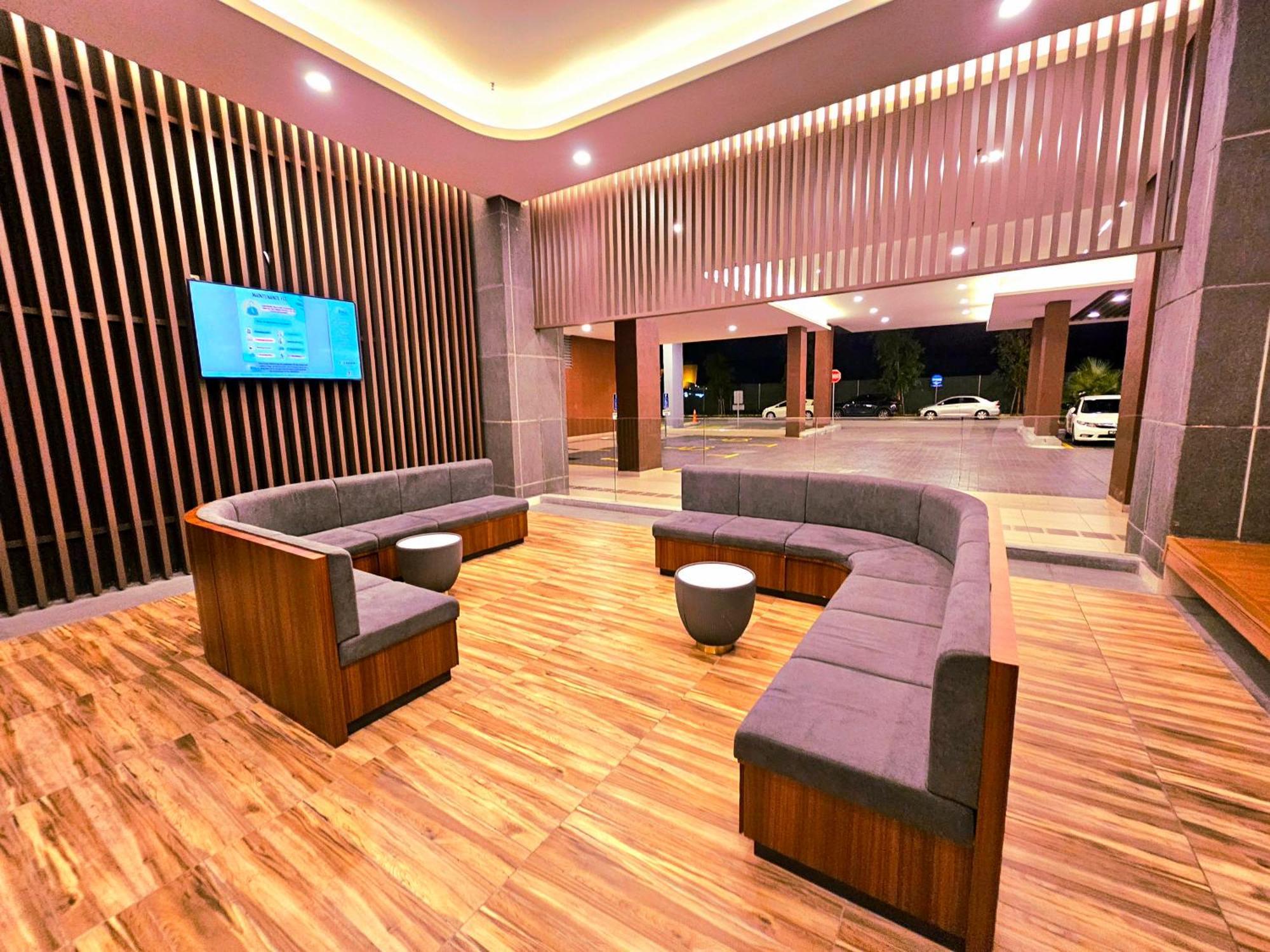 Bali Residence Waterpark Executive Suites Melaka By Ggm Exterior photo